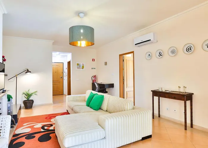 Apartamento T2 Confortavel Em Vilamoura, Algarve