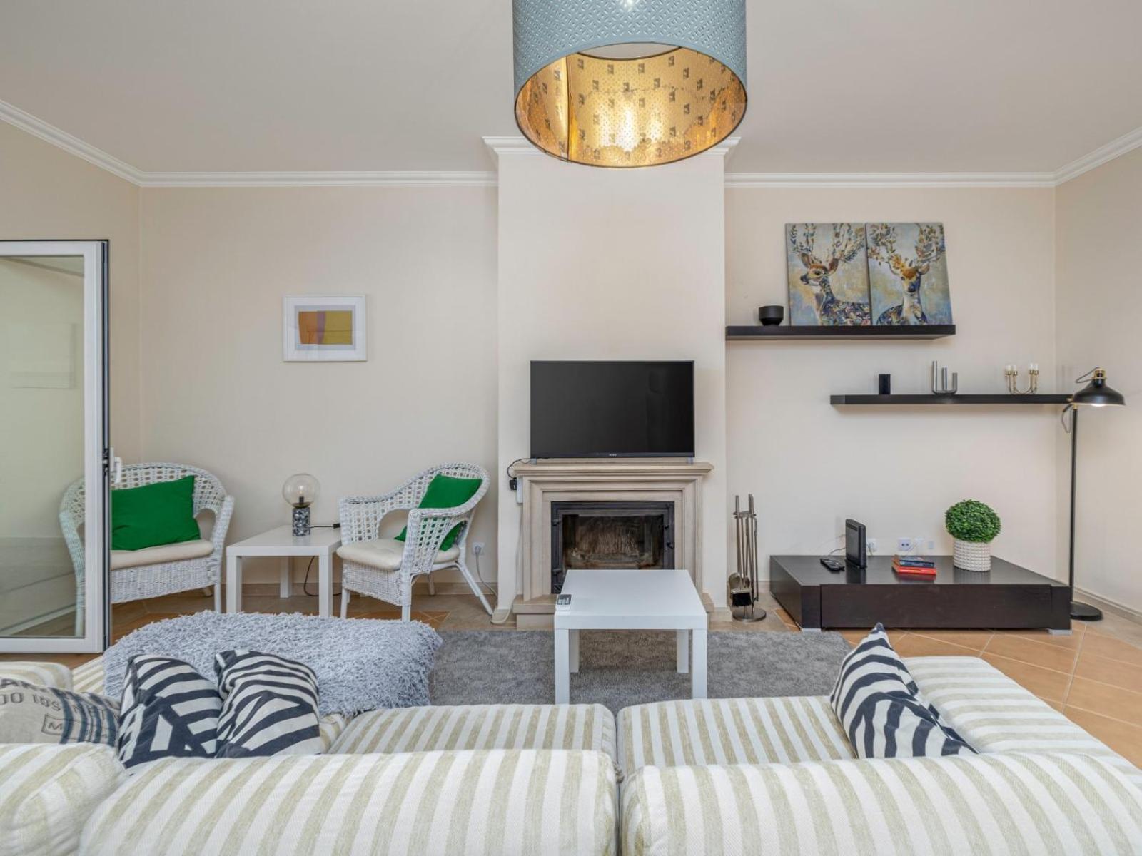 T2 Confortavel Em Vilamoura, Algarve *