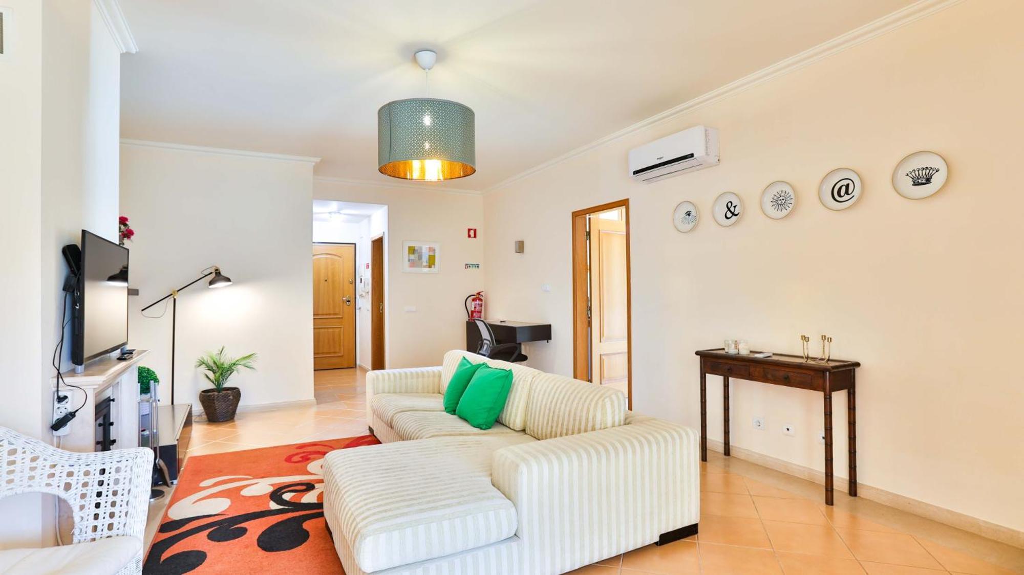 T2 Confortavel Em Vilamoura, Algarve